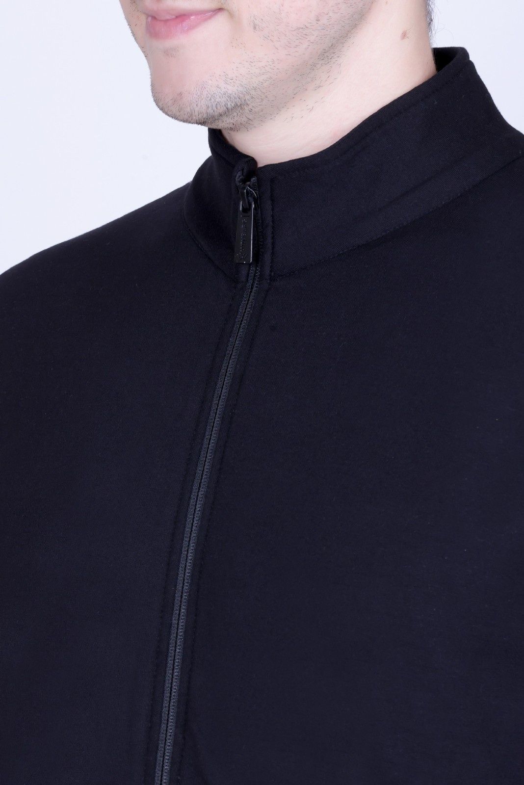 Winbarg Black Solid Stretch Full-Sleeve Jacket